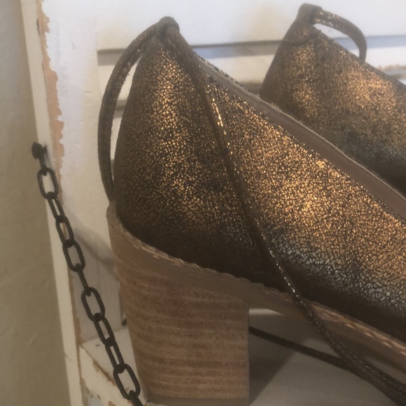 Anthropologie size 6 leather lace up shoe - Picture 2 of 9